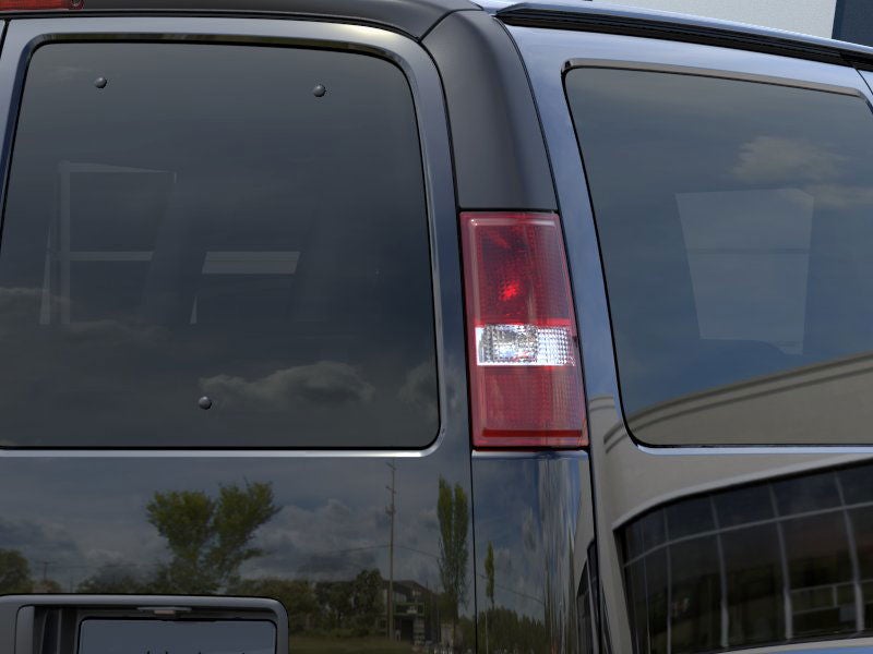 2025 GMC Savana Passenger 2500 LT
