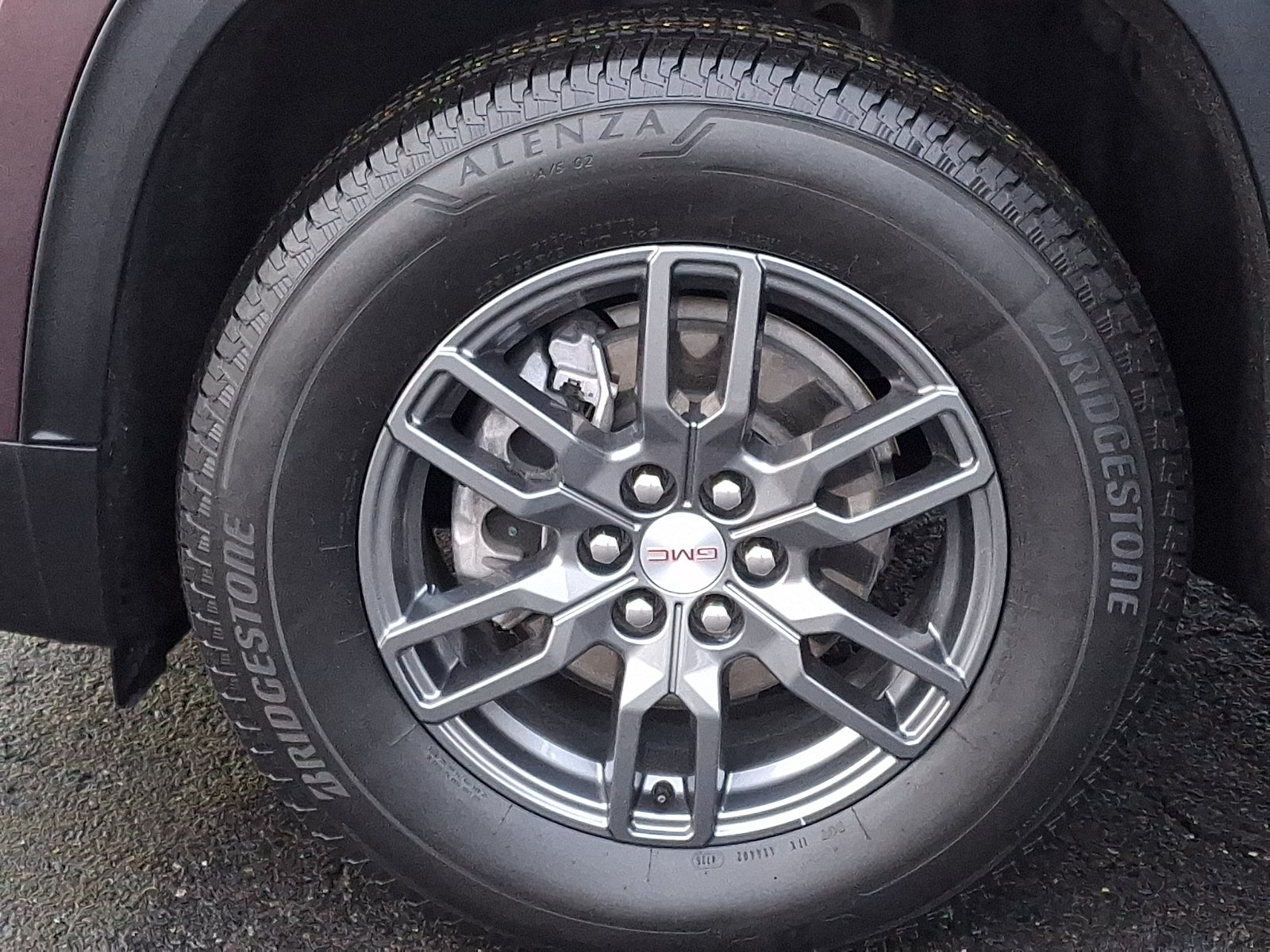 2025 GMC Acadia Elevation