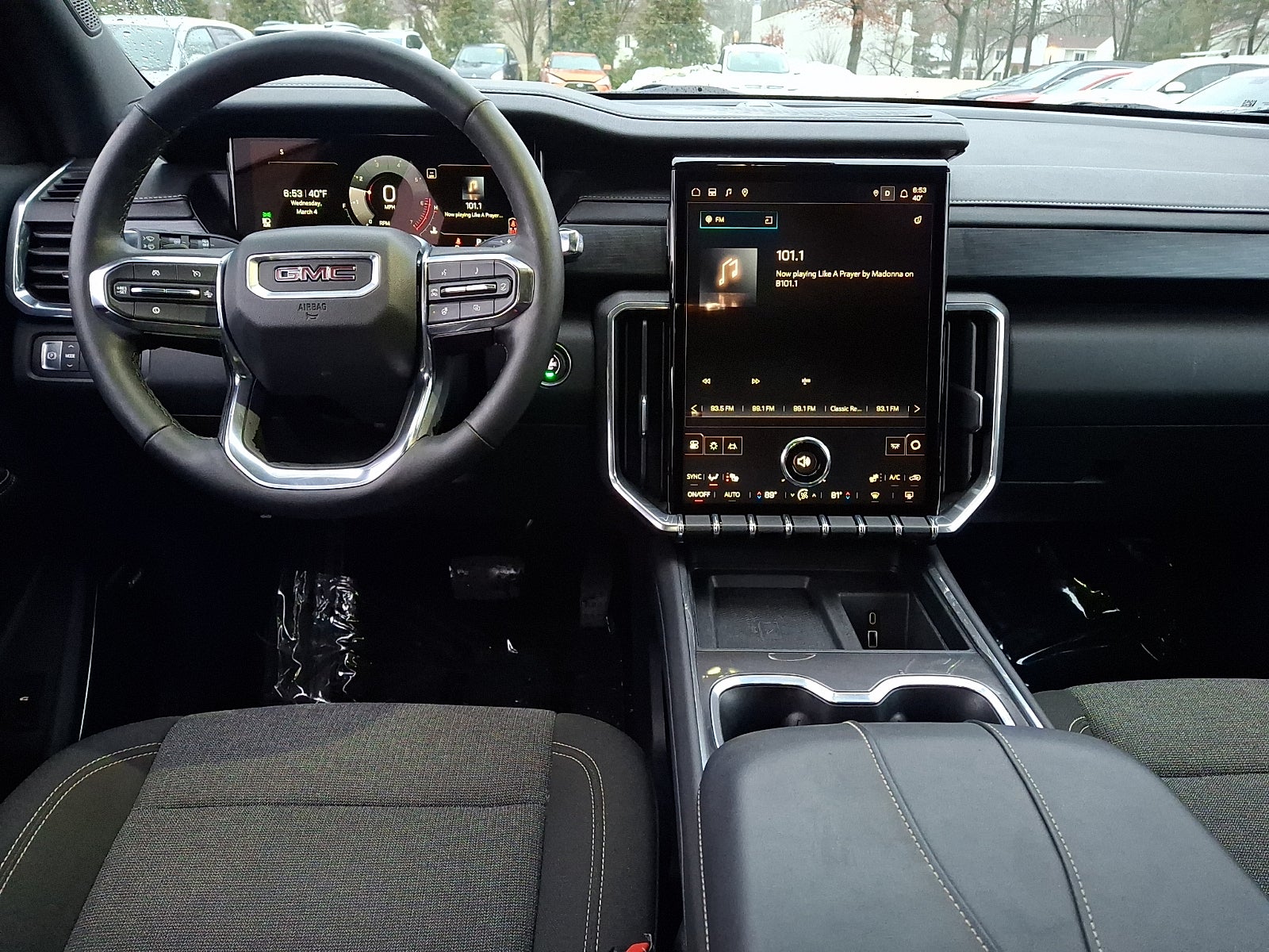 2025 GMC Acadia Elevation