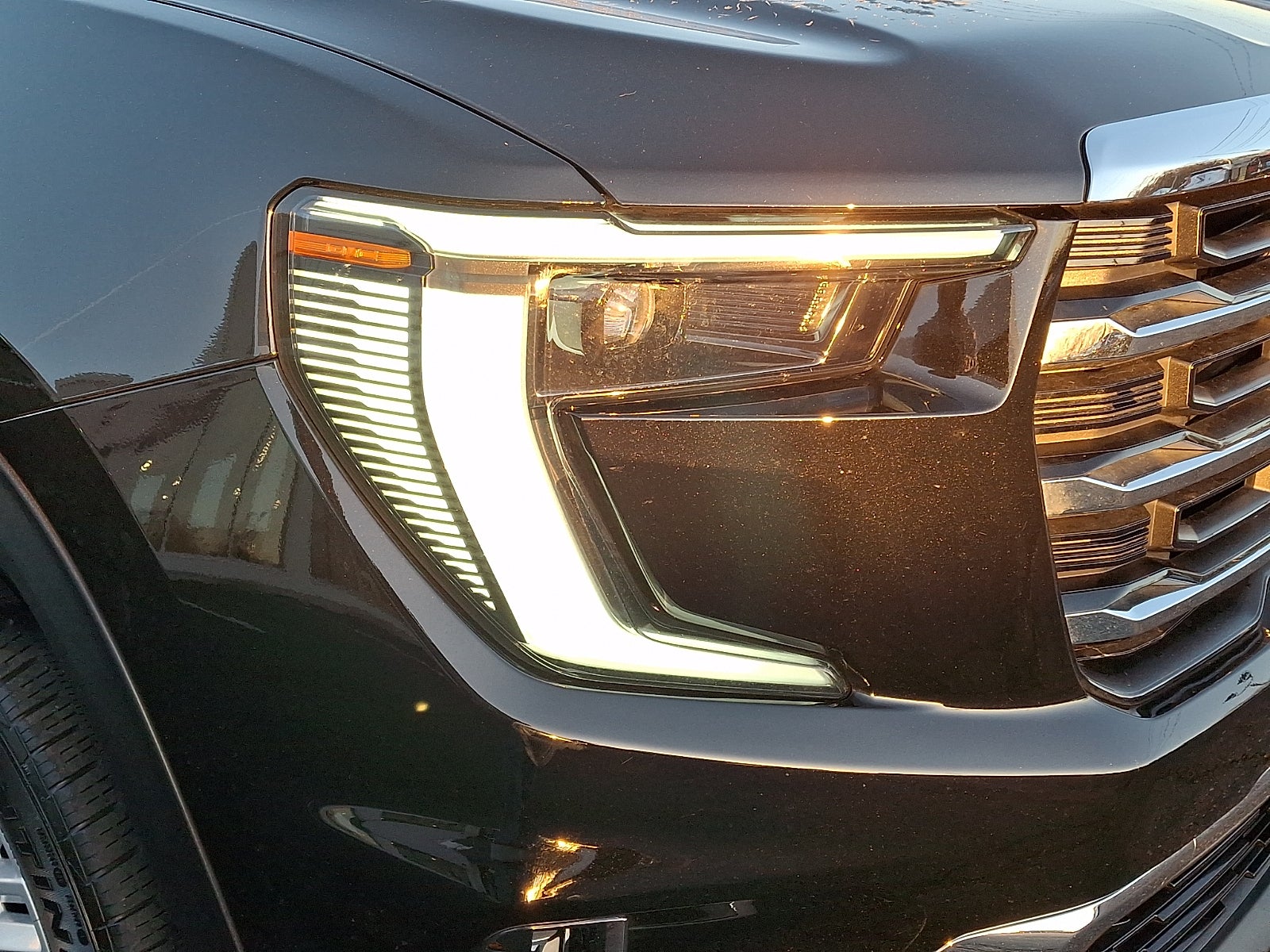 2024 GMC Acadia Elevation