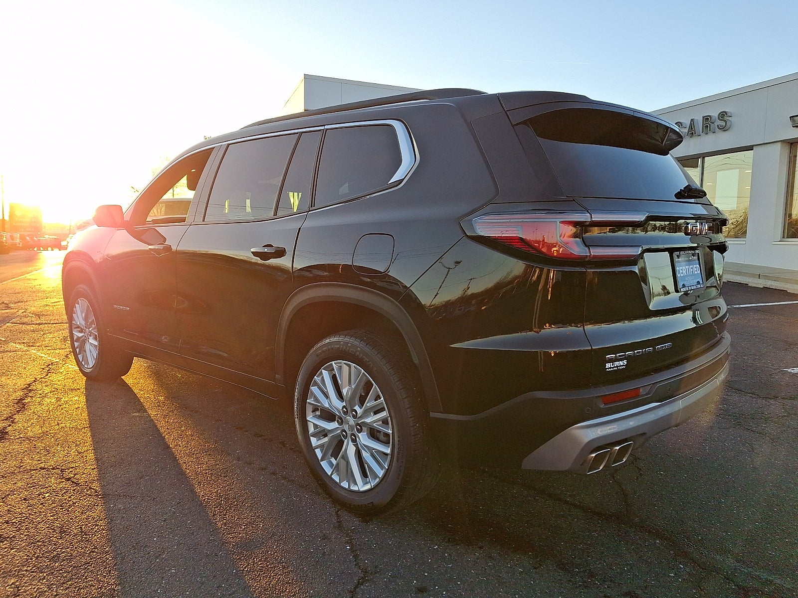 2024 GMC Acadia Elevation