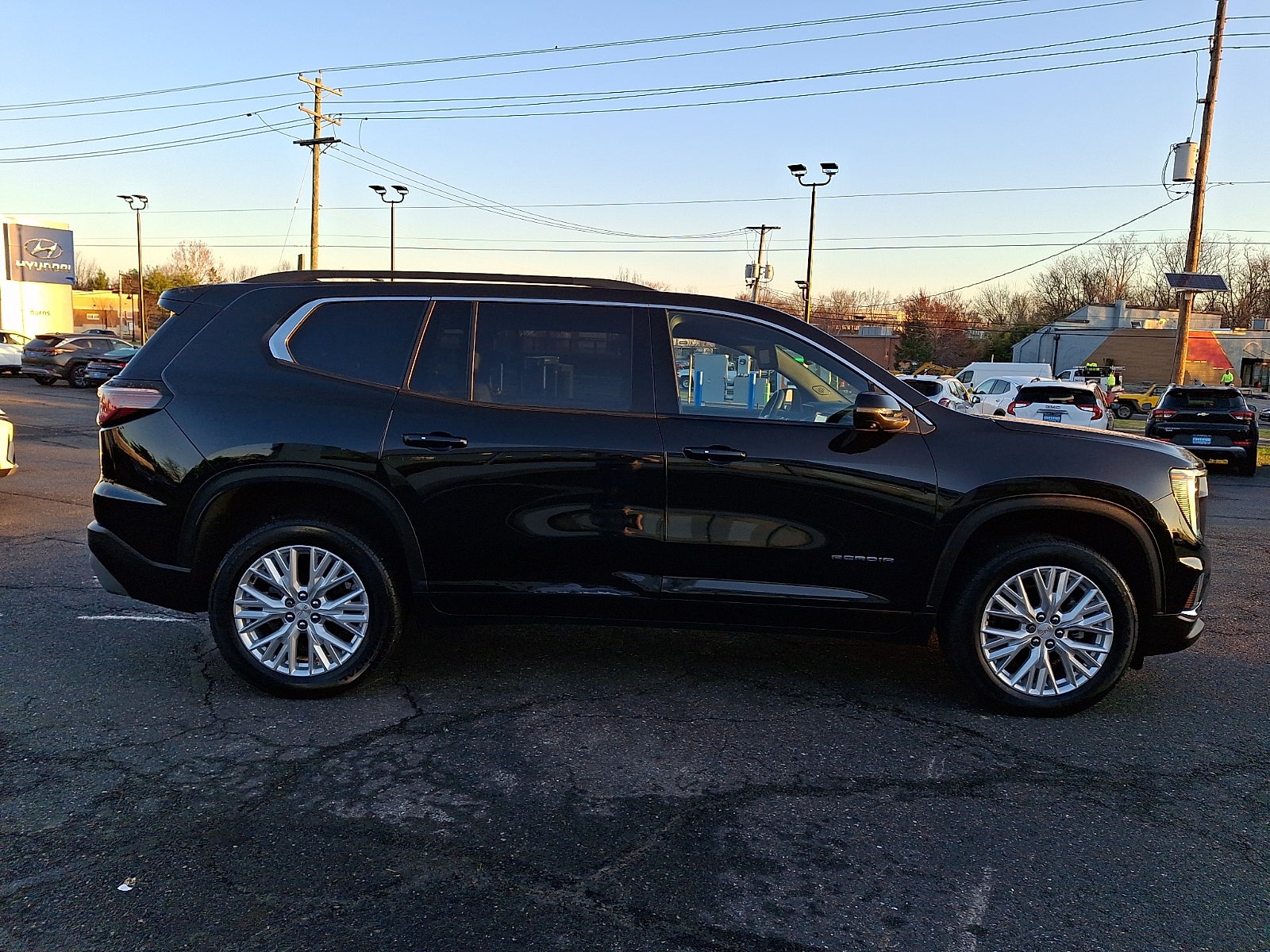 2024 GMC Acadia Elevation