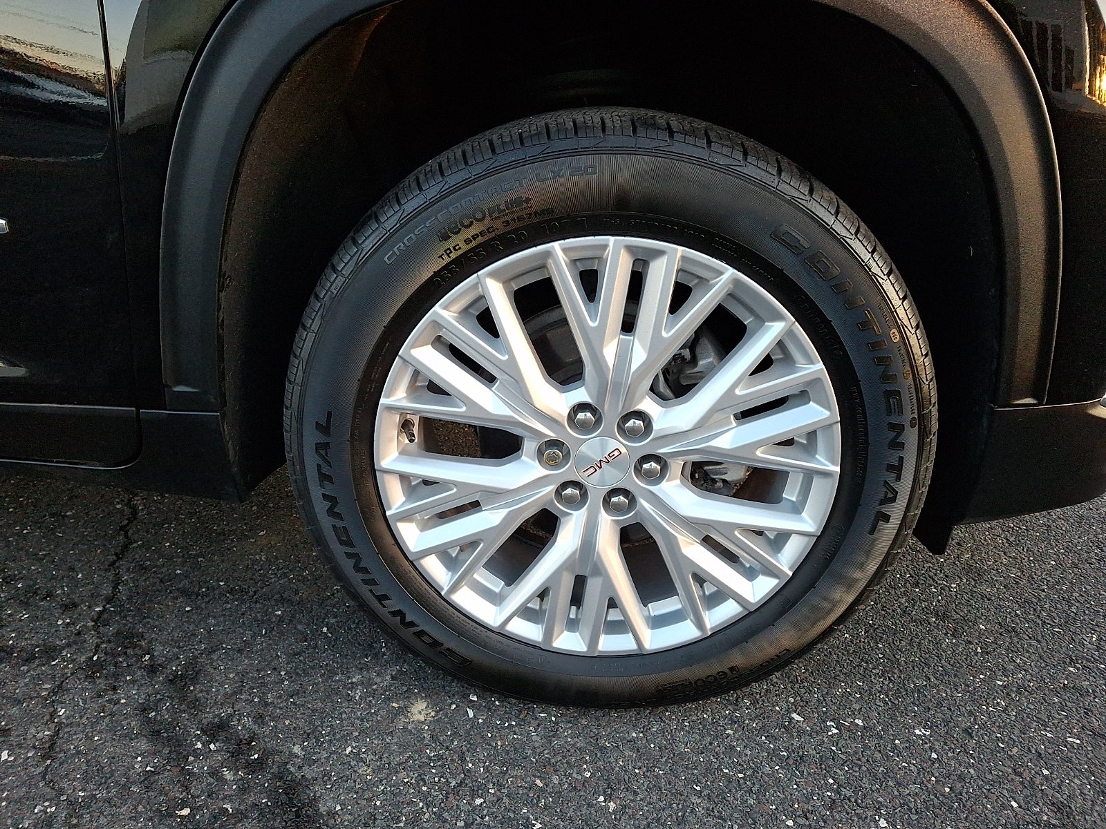 2024 GMC Acadia Elevation