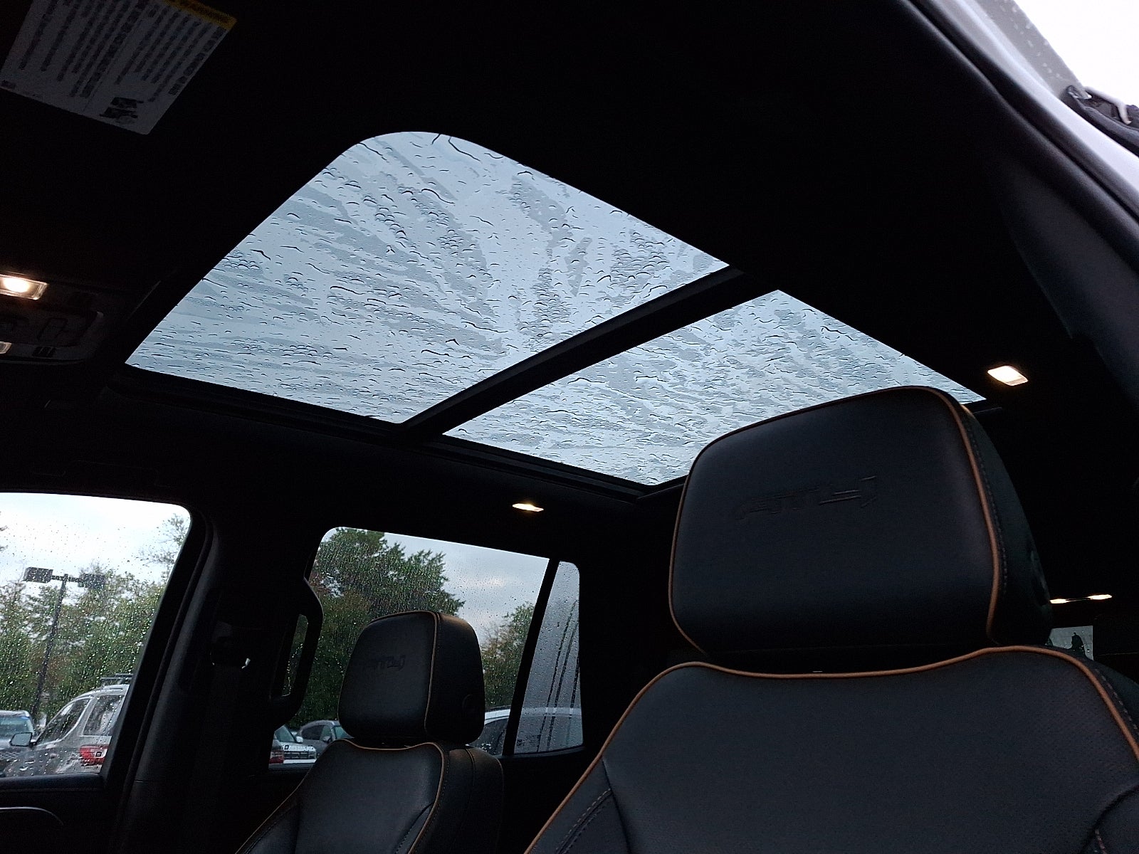 2023 GMC Yukon AT4 - Photo 15