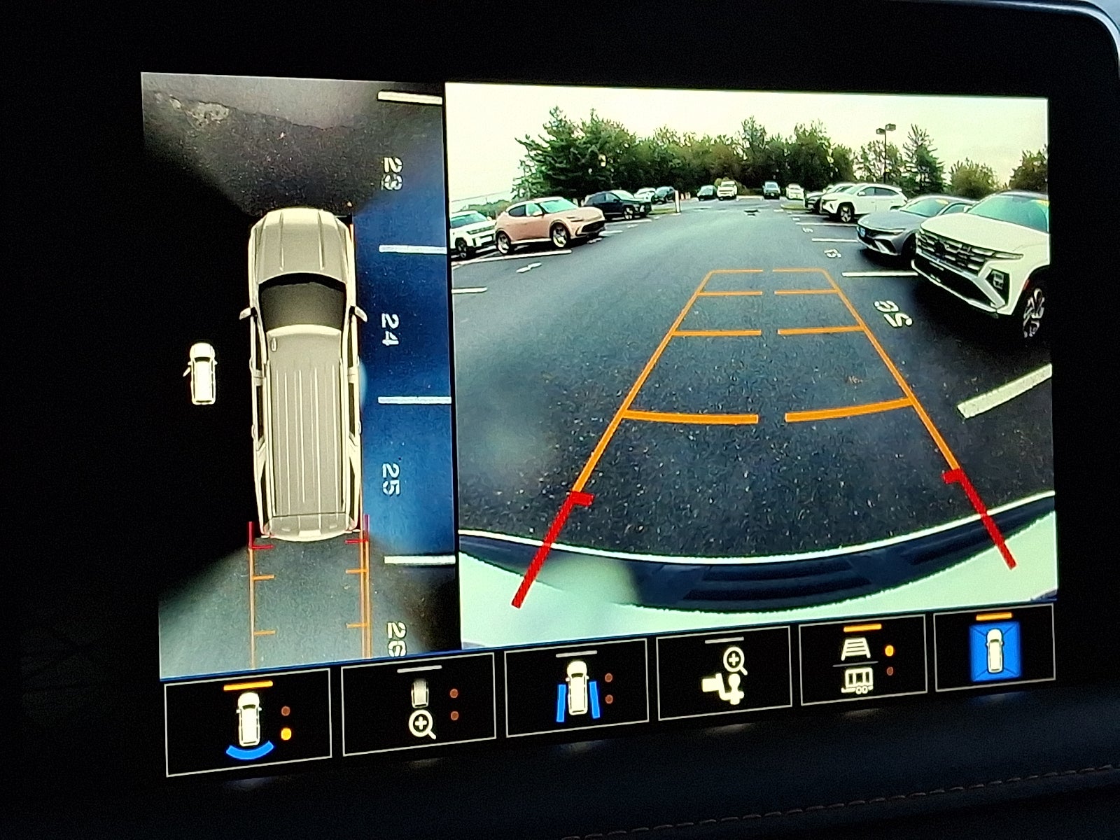2023 GMC Yukon AT4 - Photo 21