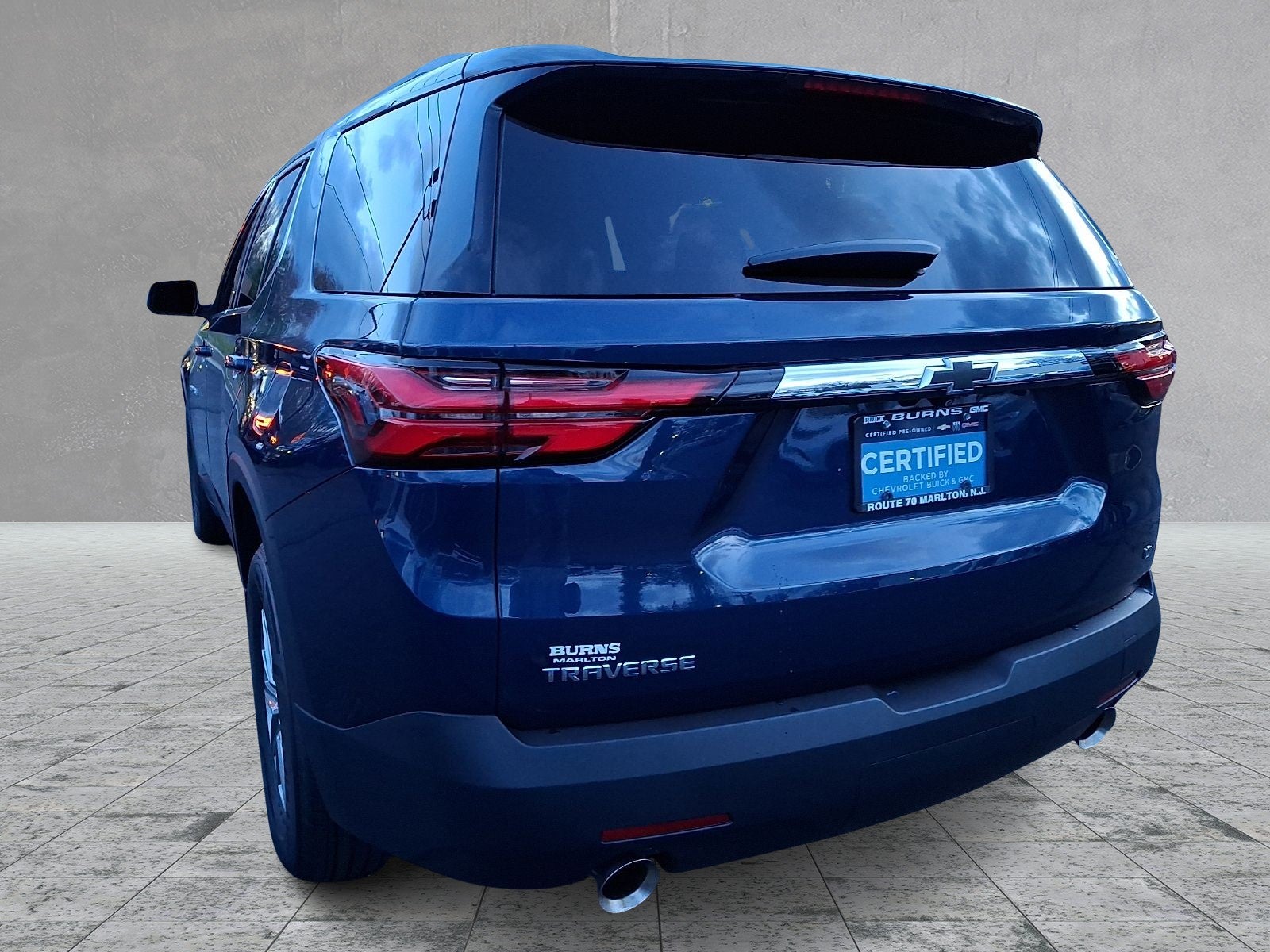 2023 Chevrolet Traverse LT Leather