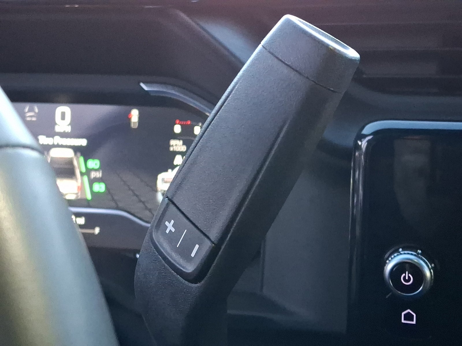 2025 GMC Sierra 3500HD AT4 - Photo 15