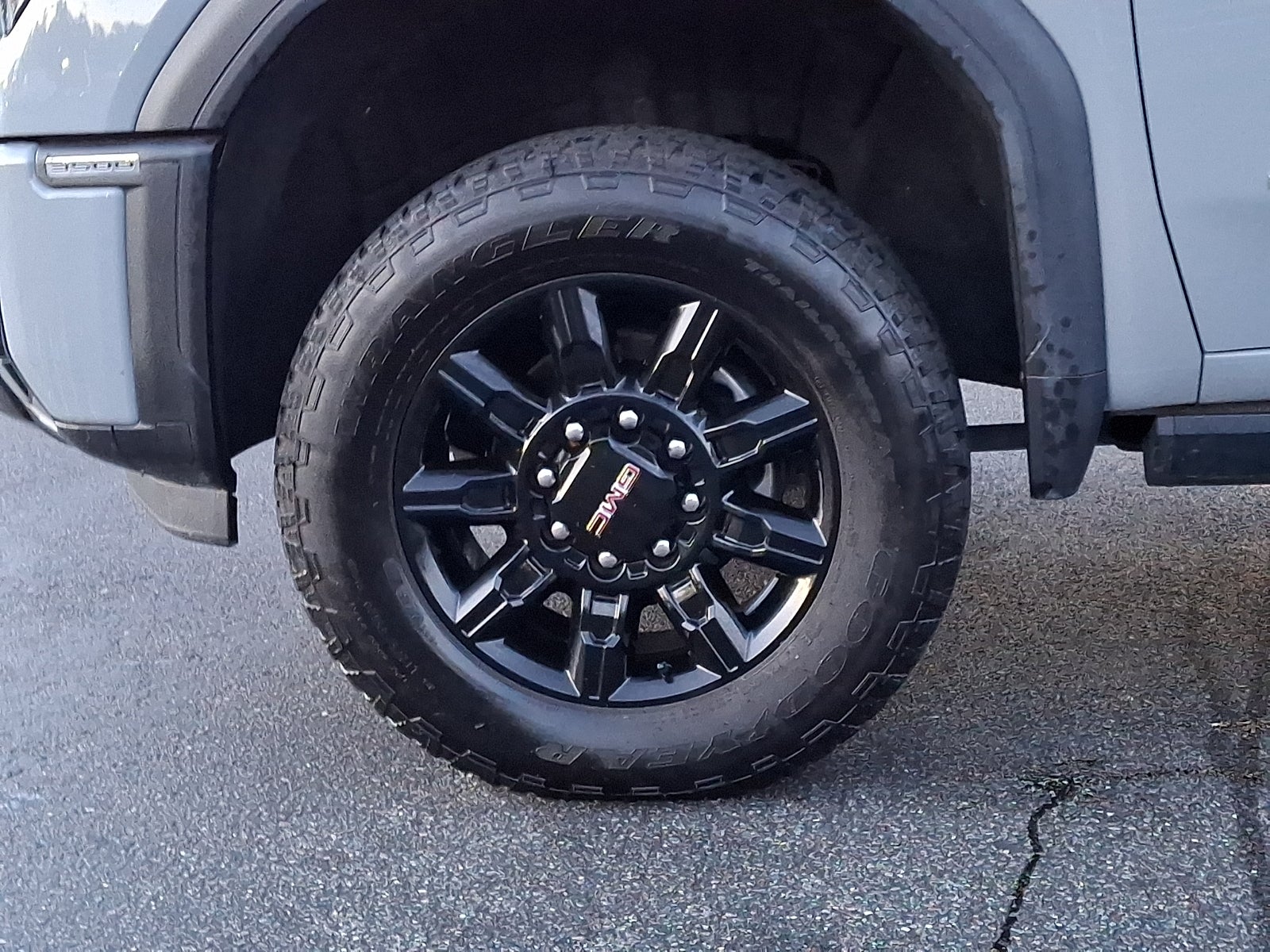 2025 GMC Sierra 3500HD AT4 - Photo 8