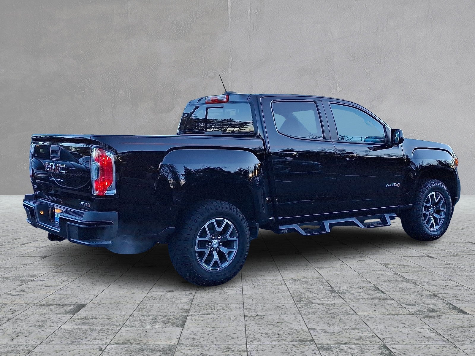 2022 GMC Canyon AT4 - Leather