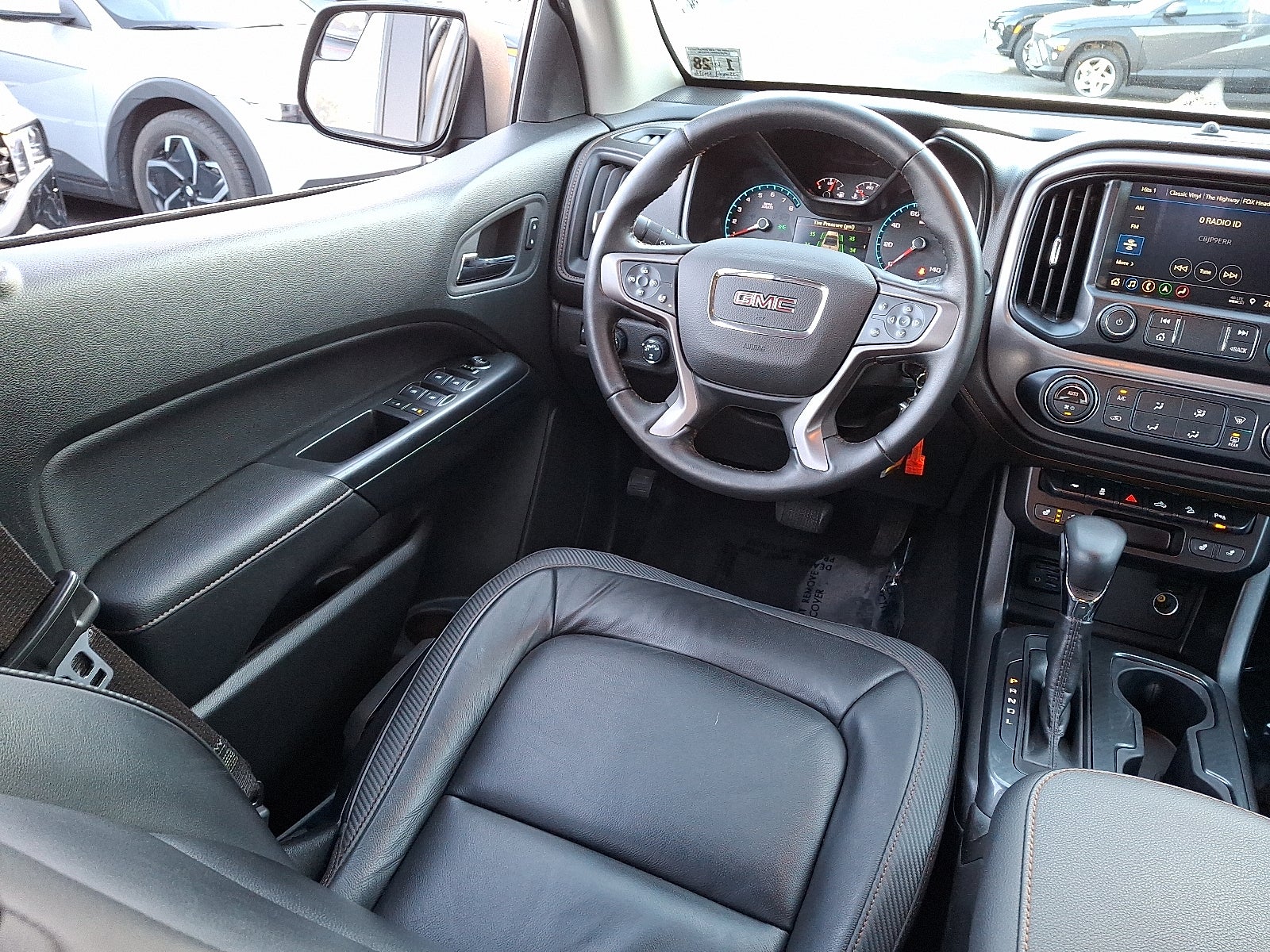 2022 GMC Canyon AT4 - Leather