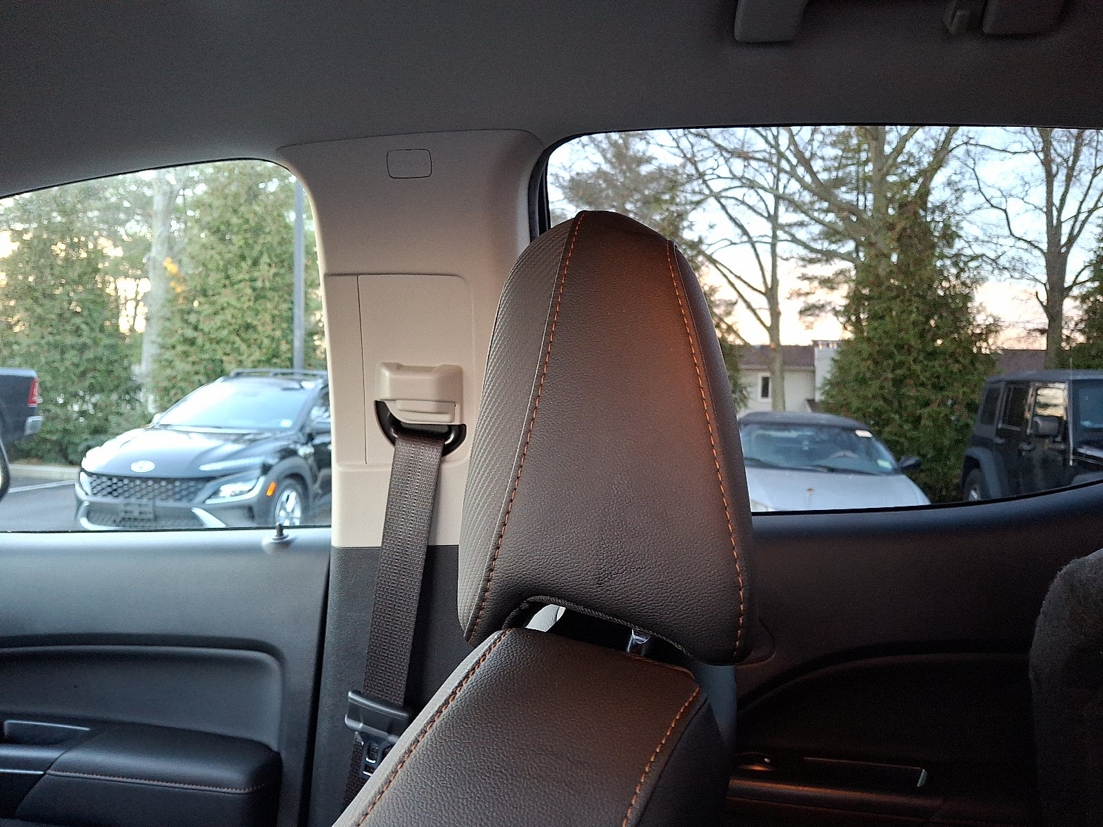 2022 GMC Canyon AT4 - Leather