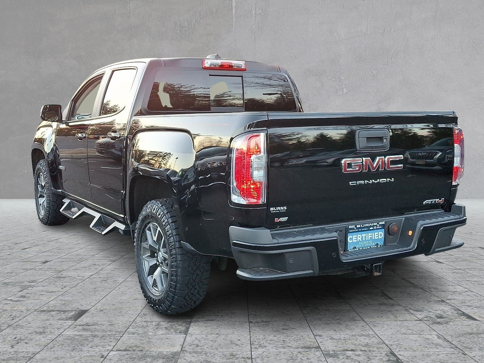 2022 GMC Canyon AT4 - Leather