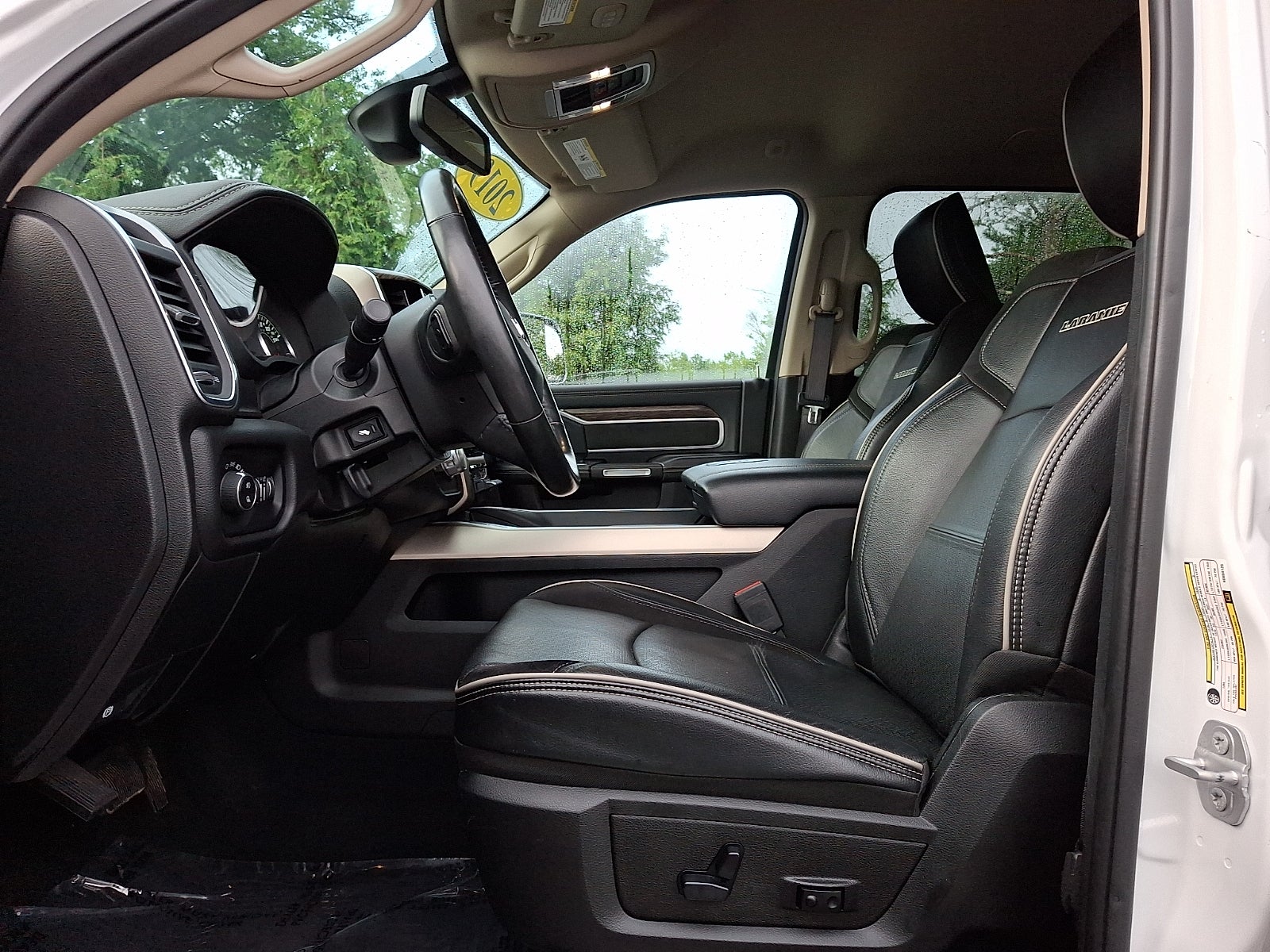 2019 RAM 2500 Laramie Crew Cab 4x4 6'4" Box