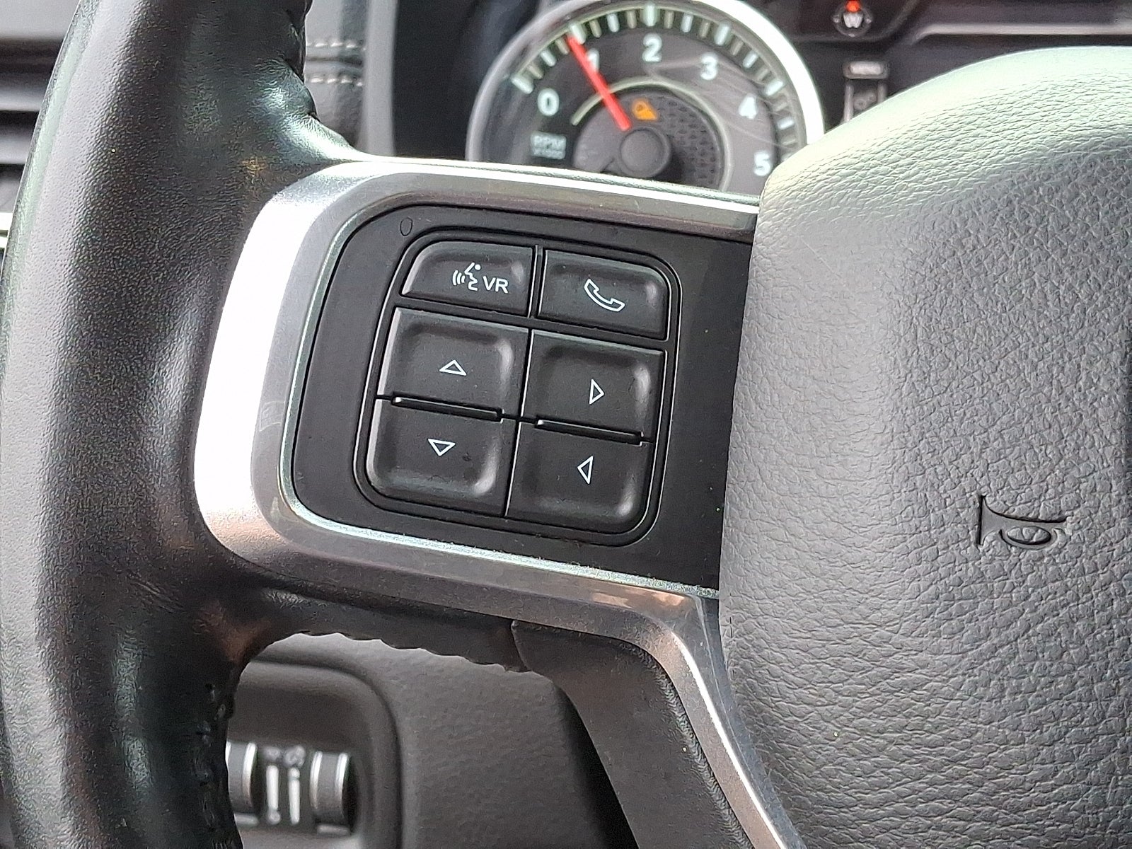 2019 RAM 2500 Laramie Crew Cab 4x4 6'4" Box