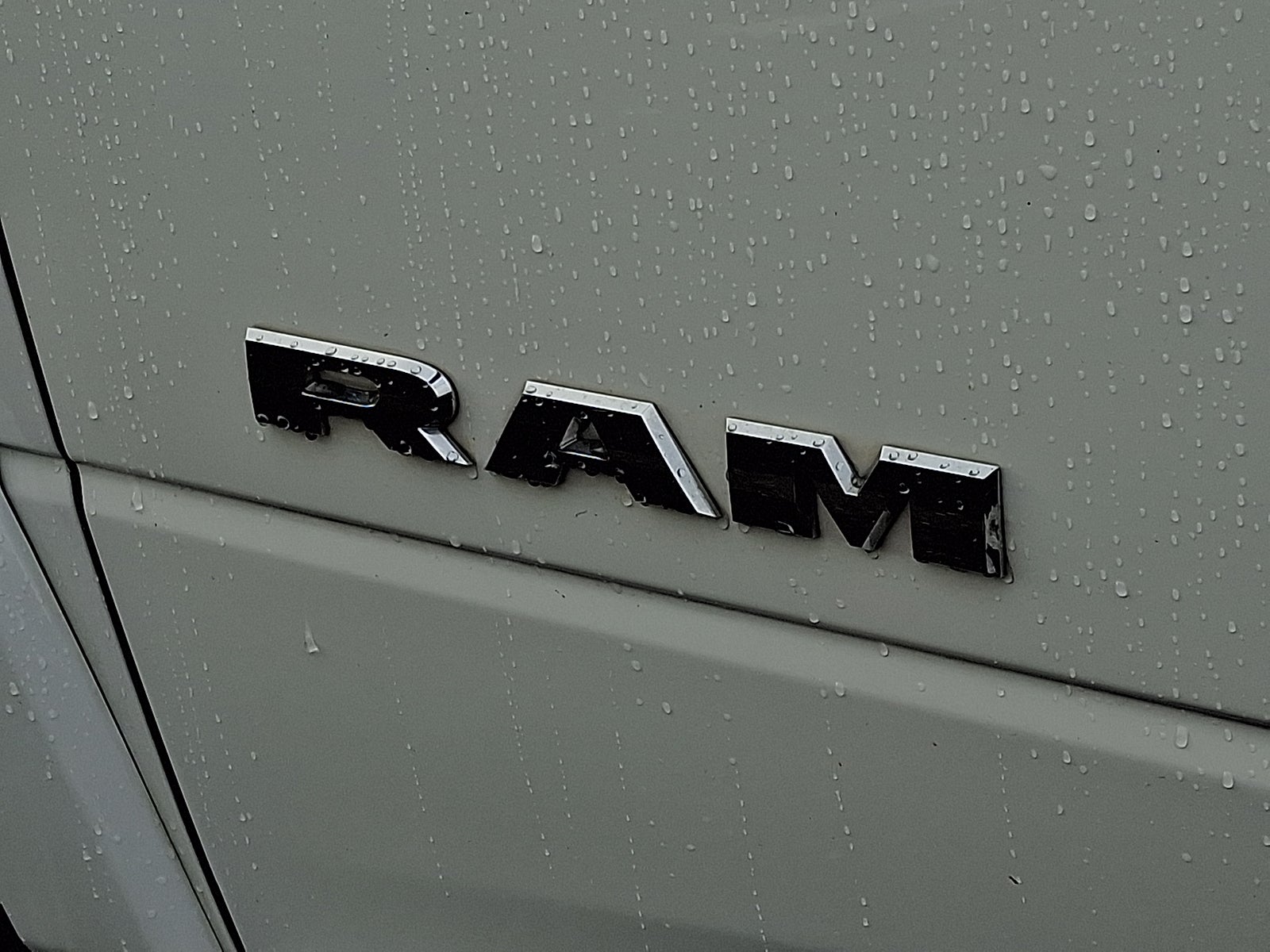2019 RAM 2500 Laramie Crew Cab 4x4 6'4" Box