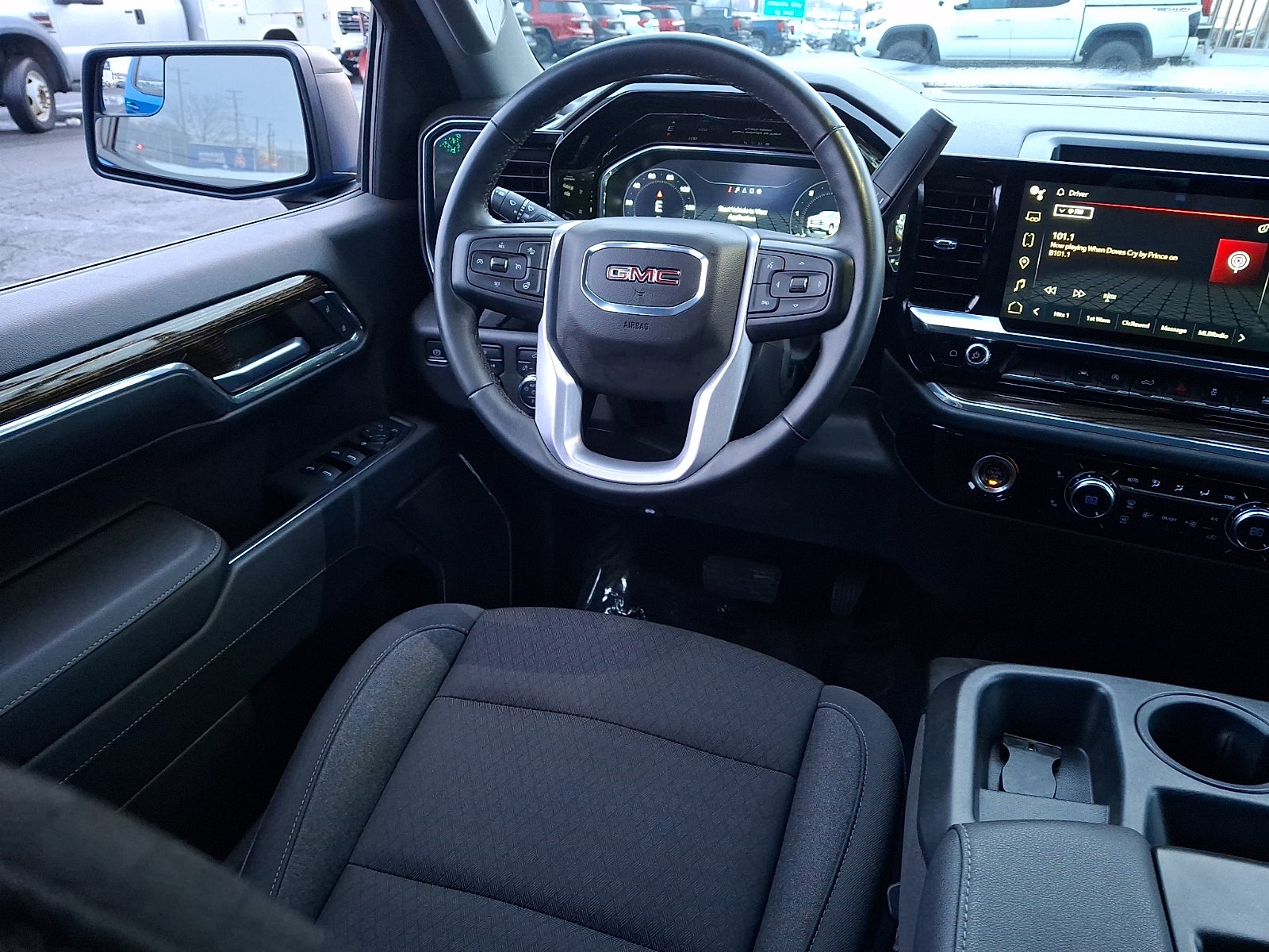 2023 GMC Sierra 1500 Elevation