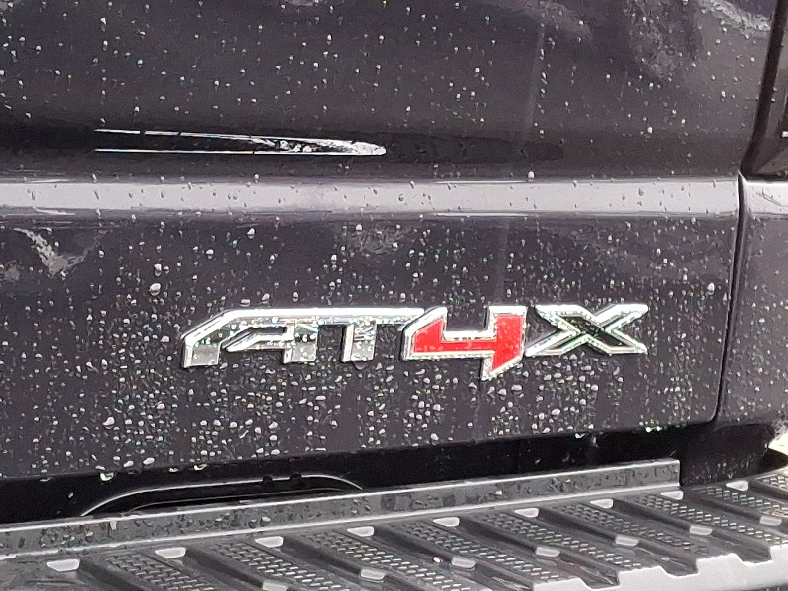 2025 GMC Sierra 1500 AT4X