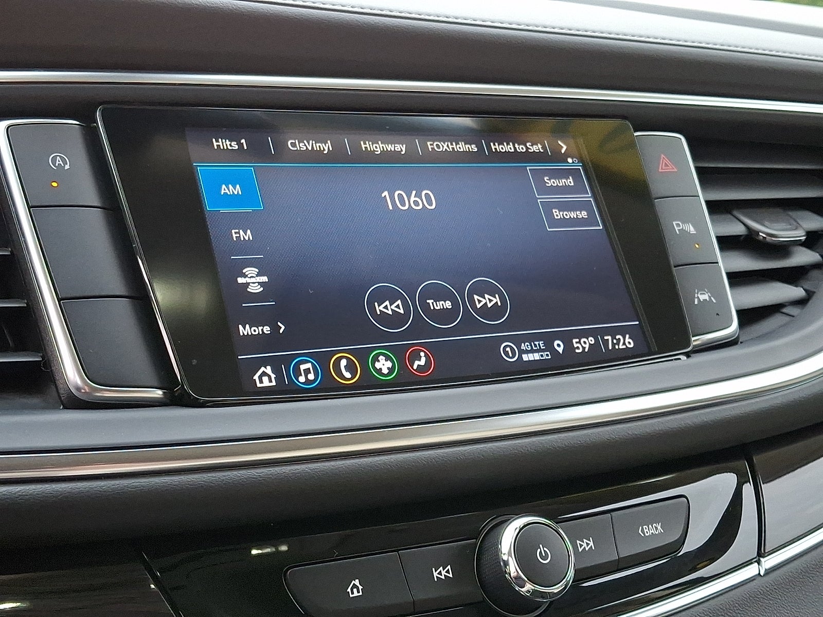 2023 Buick Enclave Essence