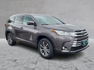 2017 Toyota Highlander SE