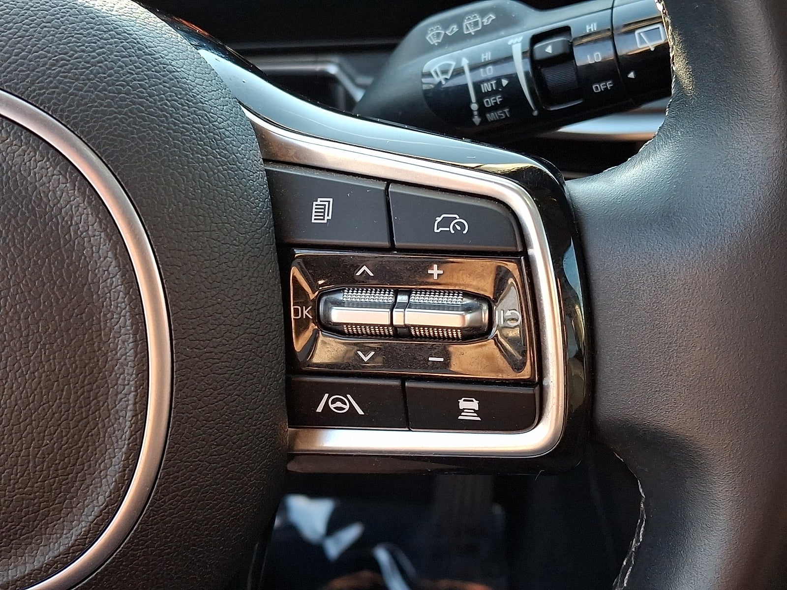 2024 Kia Sorento X-Line EX