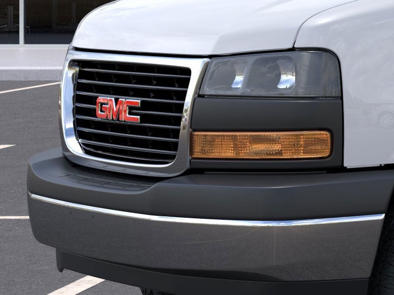 2025 GMC Savana Cutaway 3500 1WT