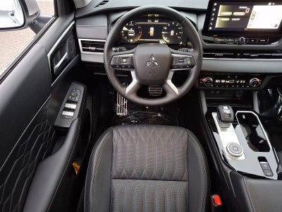 2025 Mitsubishi Outlander SEL