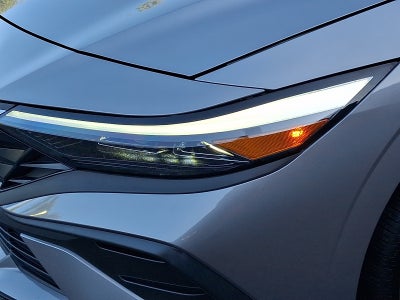 2025 Hyundai Elantra SE