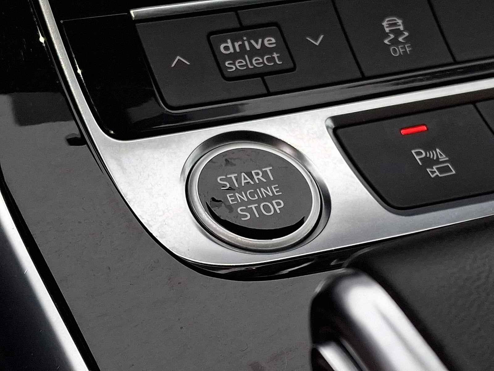 2023 Audi Q7 Premium 45 TFSI quattro Tiptronic