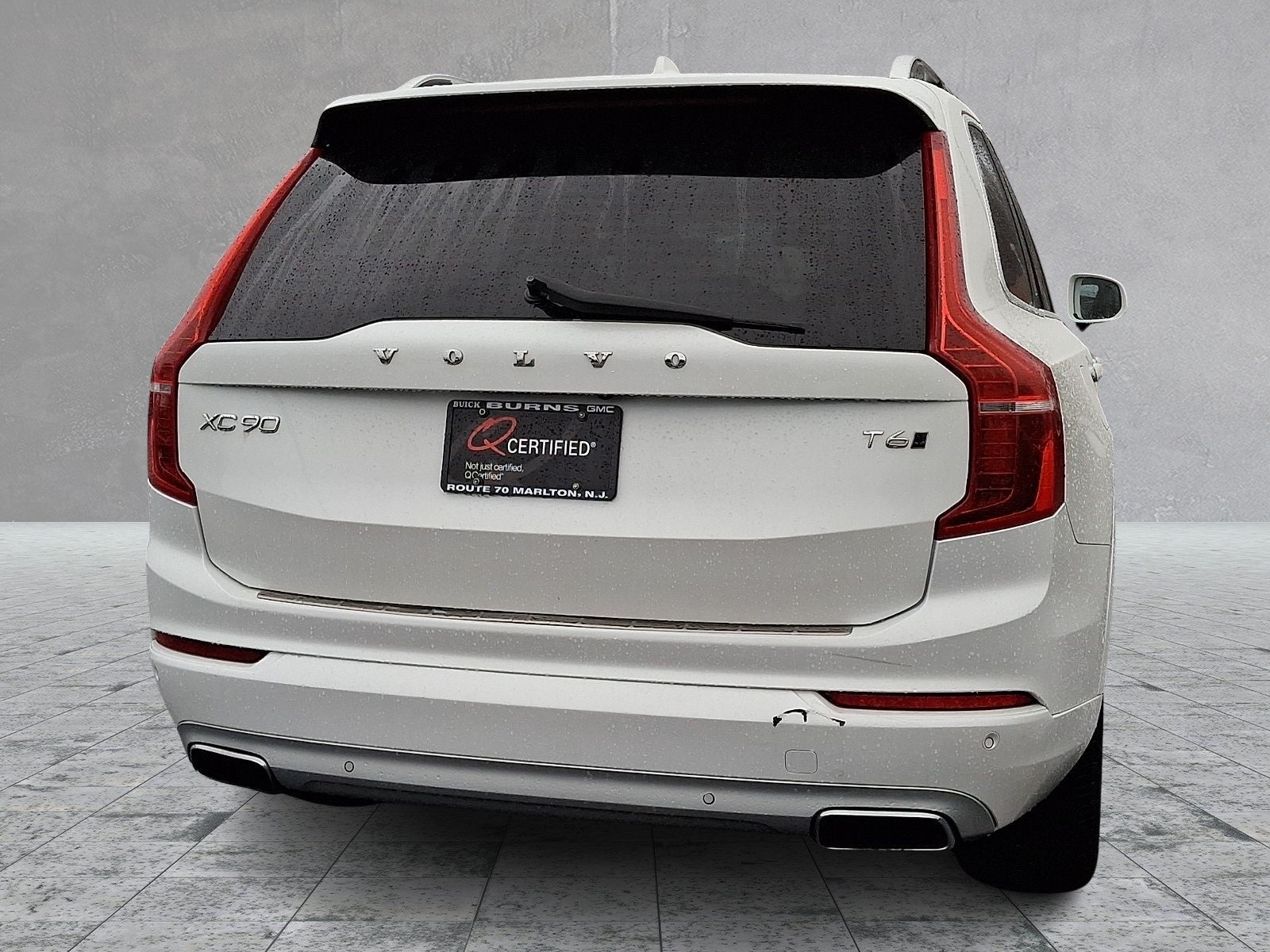 2016 Volvo XC90 T6 Momentum