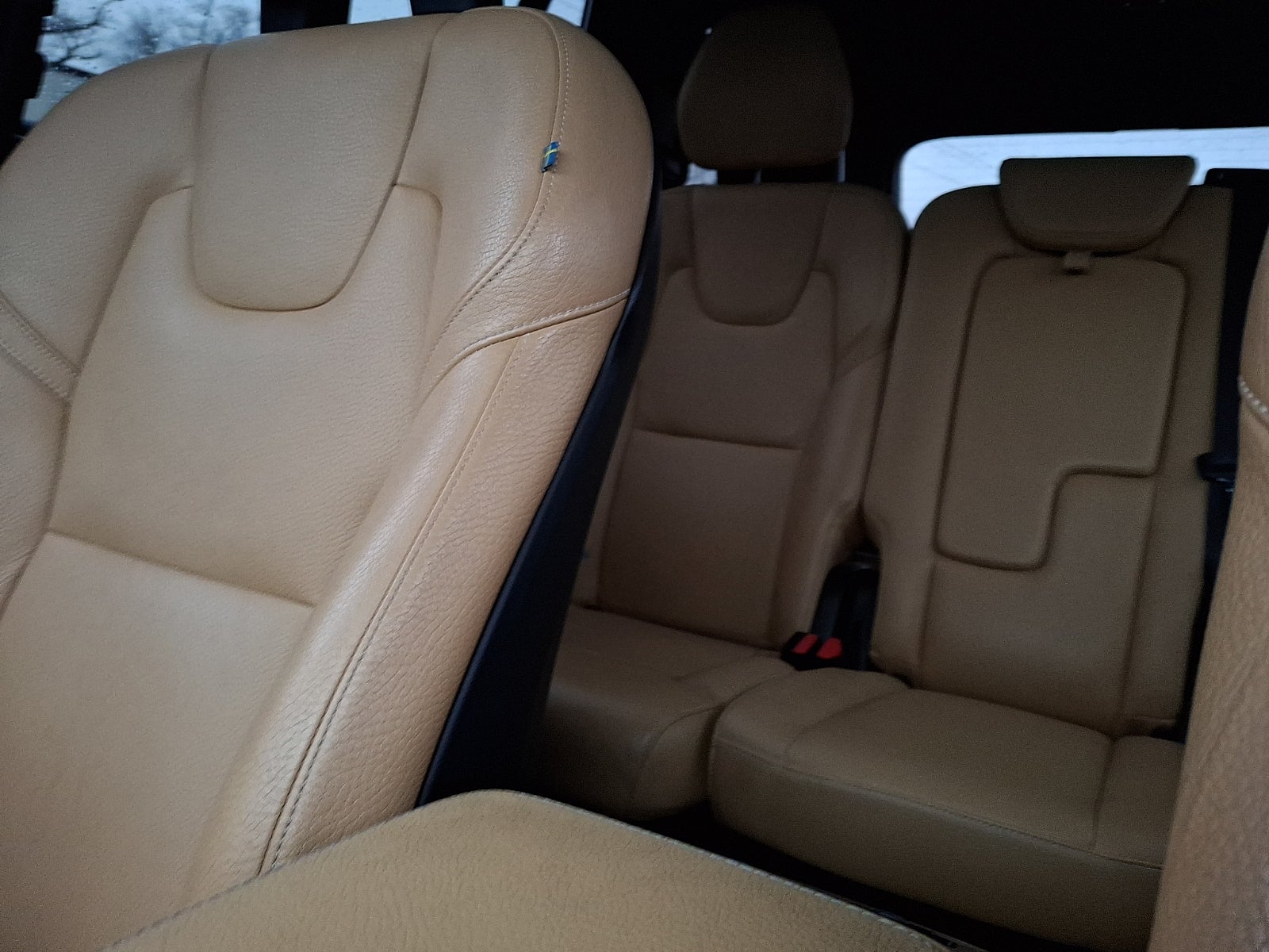 2016 Volvo XC90 T6 Momentum