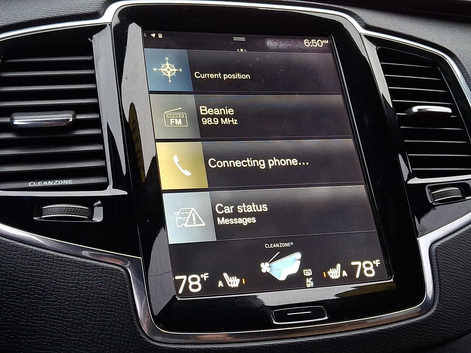 2016 Volvo XC90 T6 Momentum