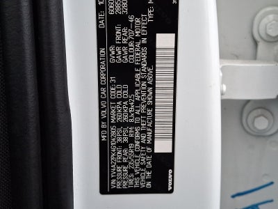 2016 Volvo XC90 T6 Momentum