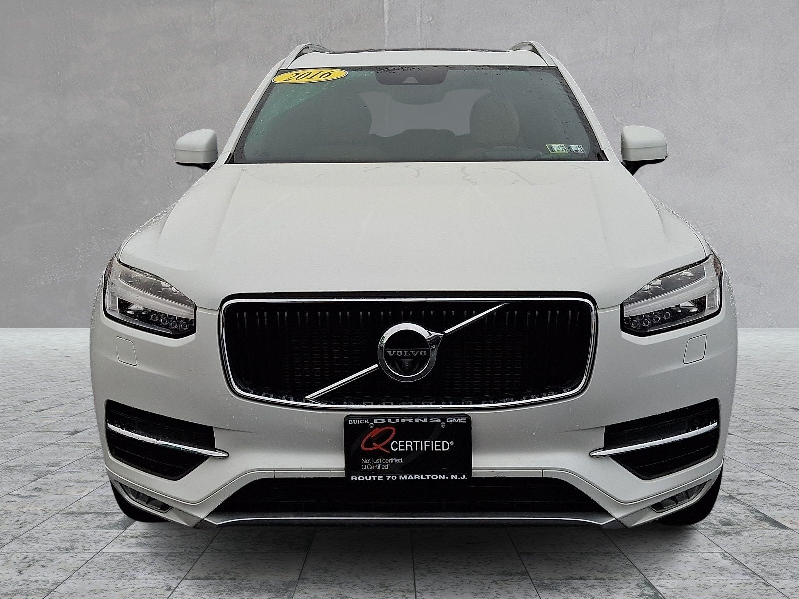 2016 Volvo XC90 T6 Momentum