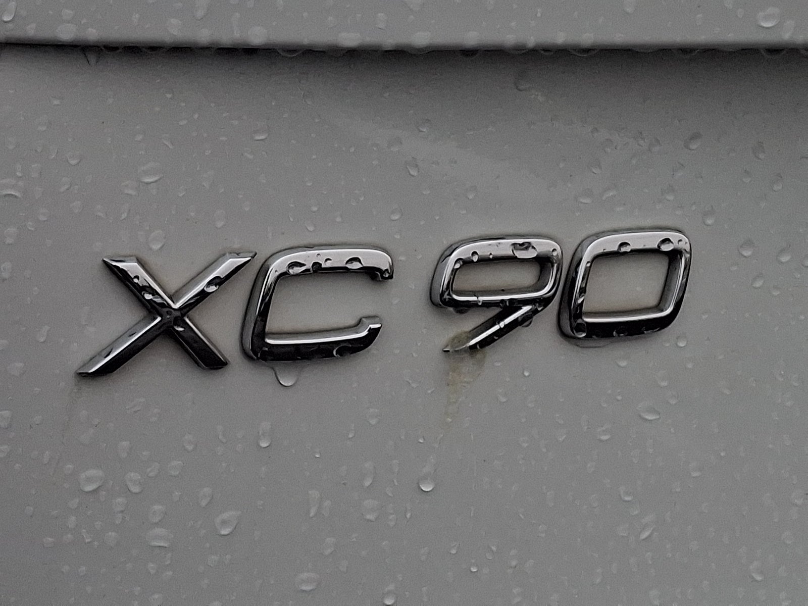 2016 Volvo XC90 T6 Momentum