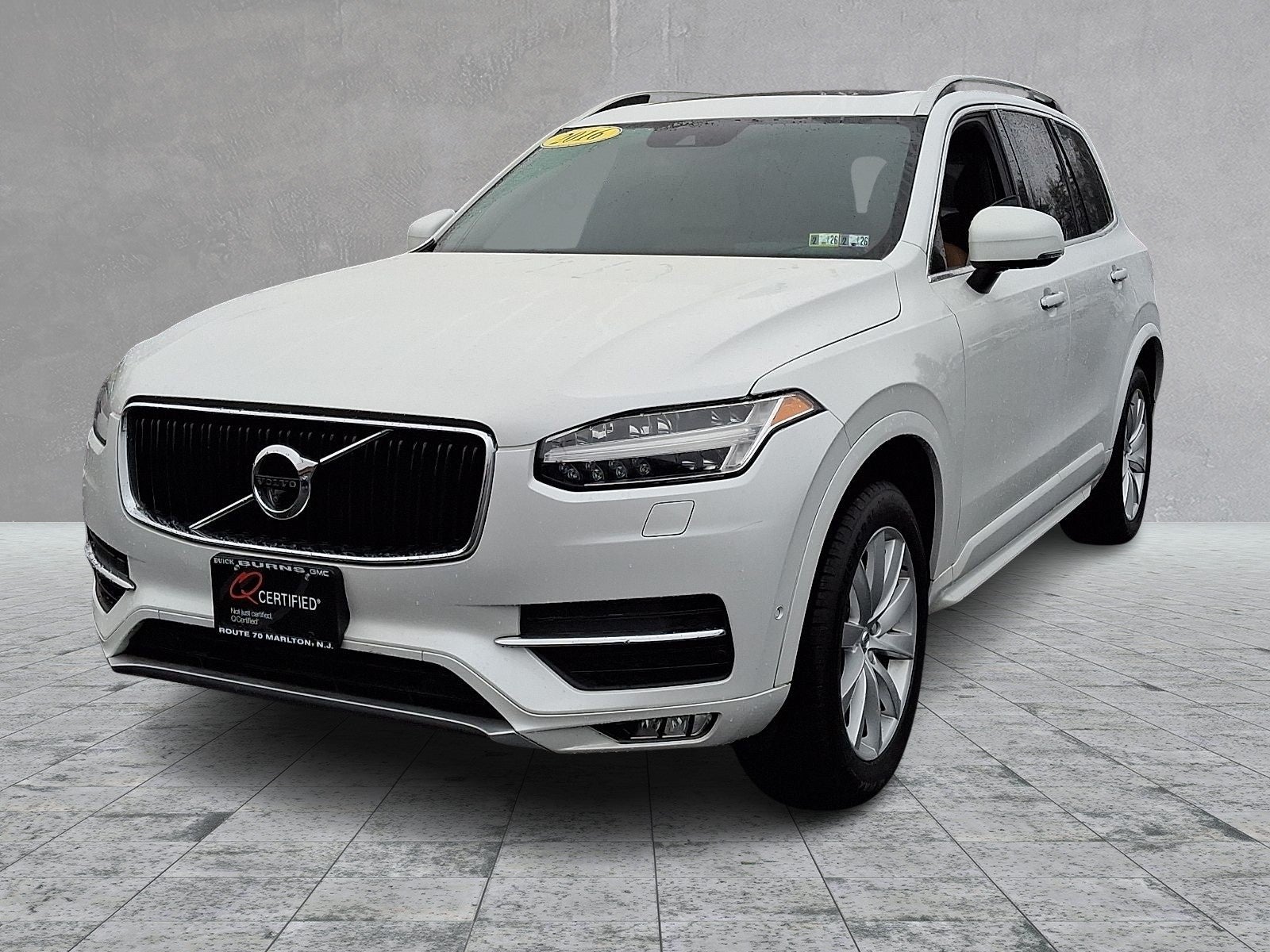 2016 Volvo XC90 T6 Momentum