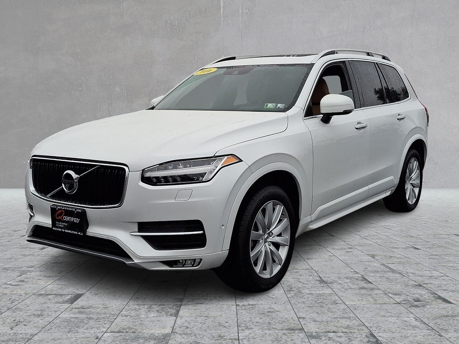 2016 Volvo XC90 T6 Momentum