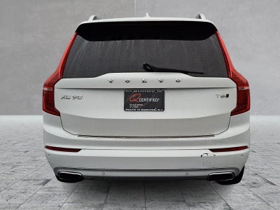 2016 Volvo XC90 T6 Momentum