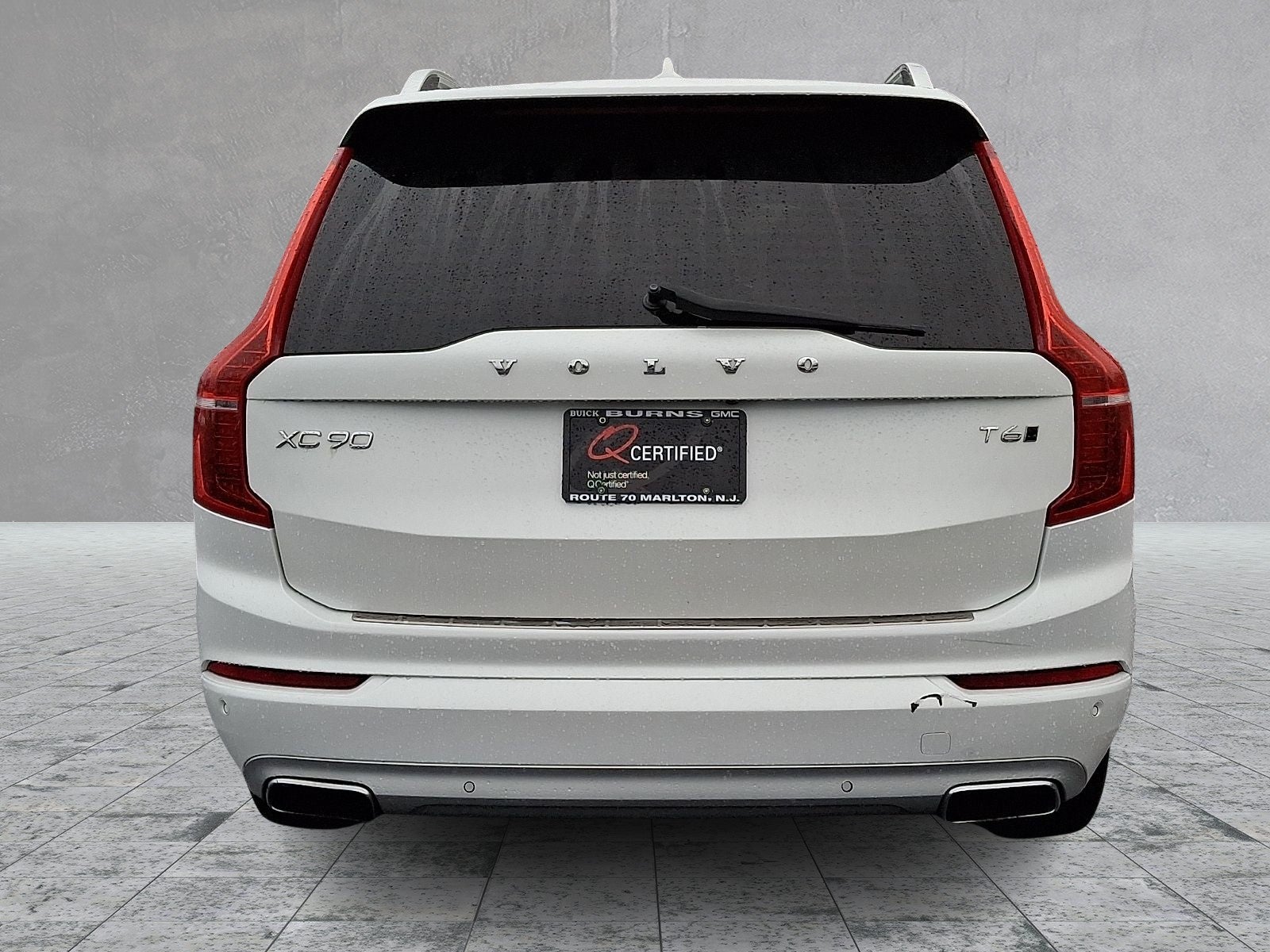 2016 Volvo XC90 T6 Momentum